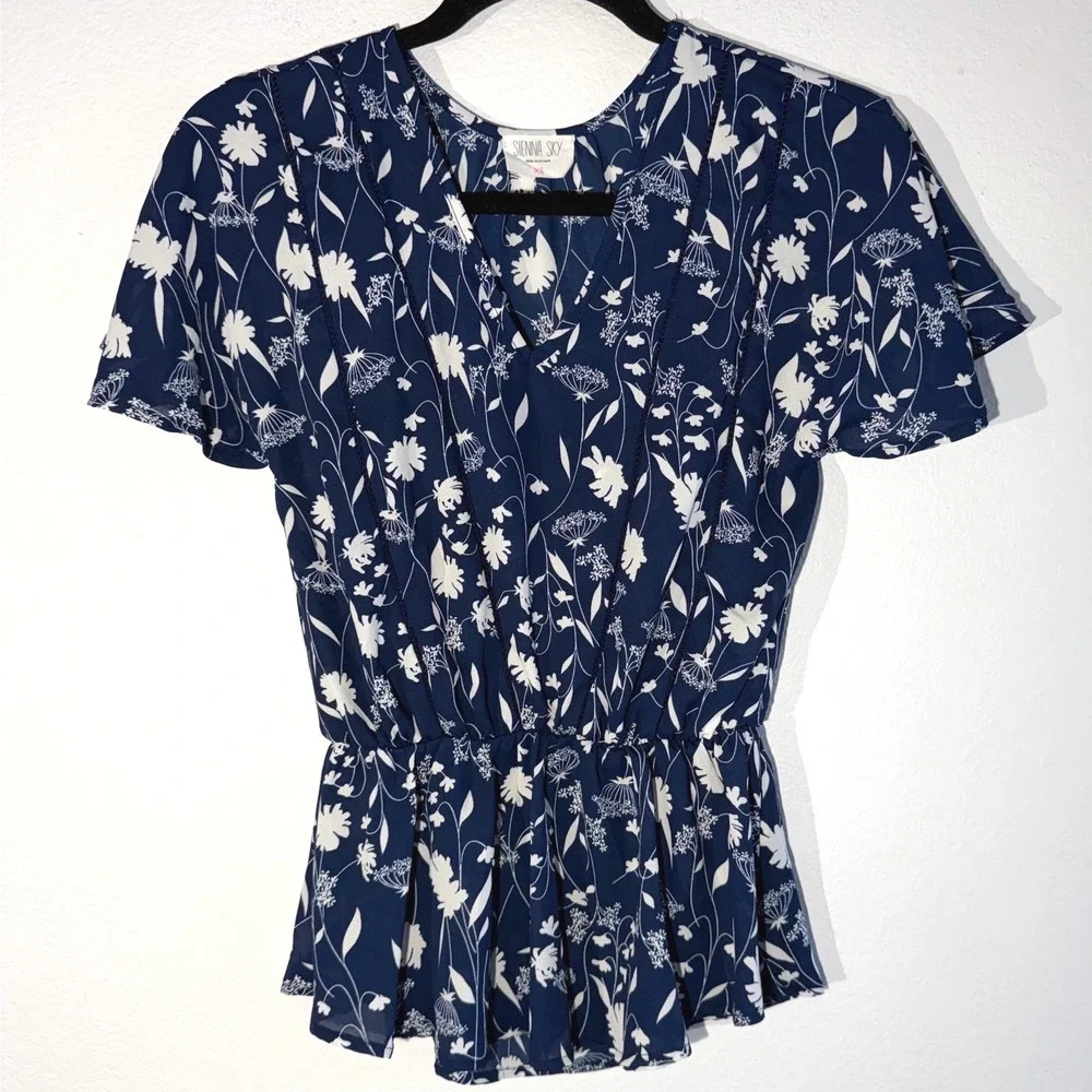 Sienna Sky Navy Blue White Floral Peplum V-Neck Flutter Sleeve Top XS